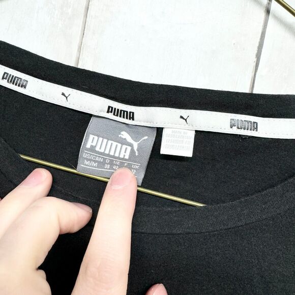 Puma Shirt Women Size Medium Graphic Black Short sleeve Crewneck Gold Logo - Picture 2 of 5